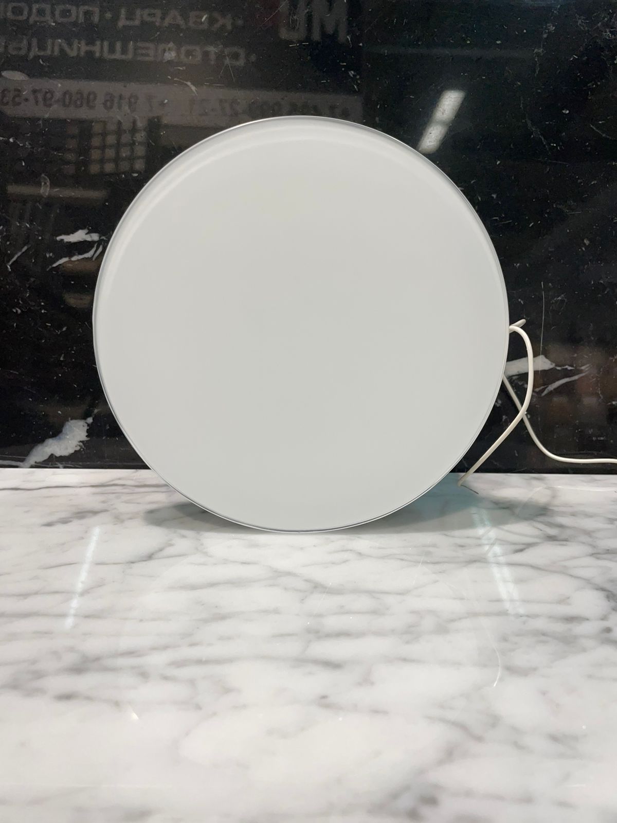 Тонкий бесшумный вытяжной вентилятор для ванной Mmotors ММР 120 глянцевое стекло круг белый